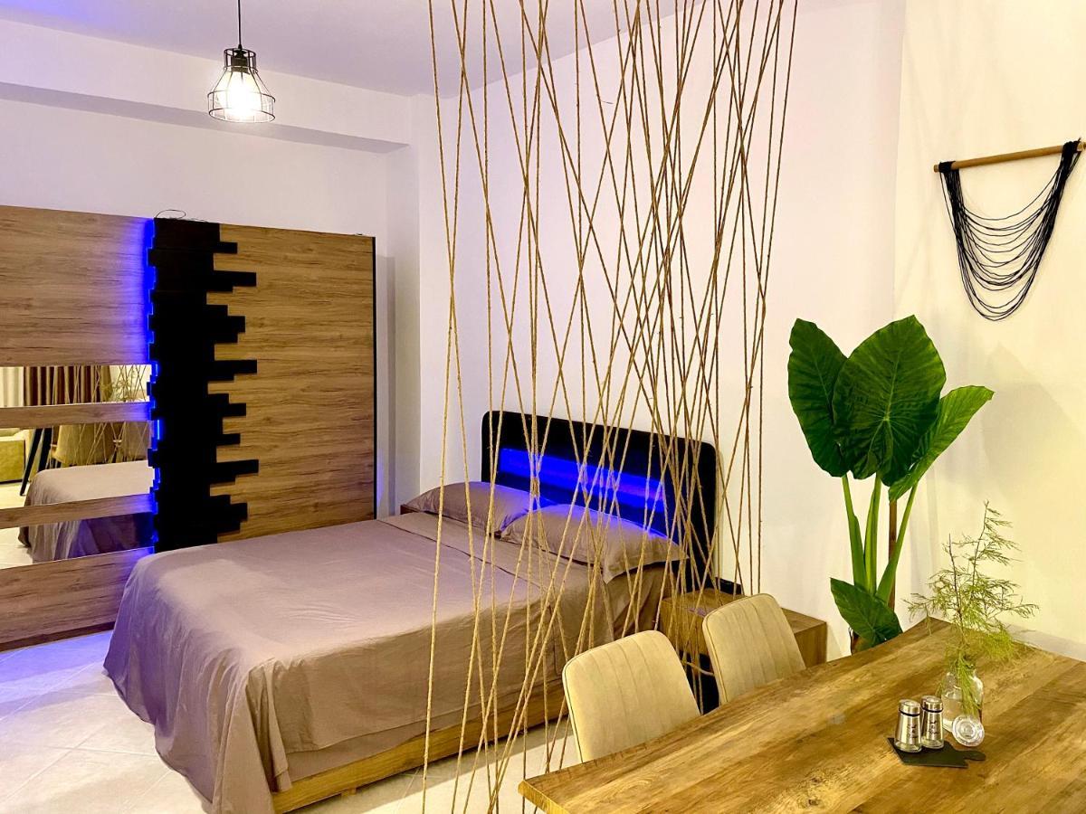 Azalea Studio Apartment In City Center Дуррес Экстерьер фото