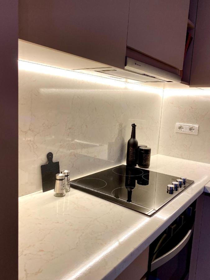 Azalea Studio Apartment In City Center Дуррес Экстерьер фото